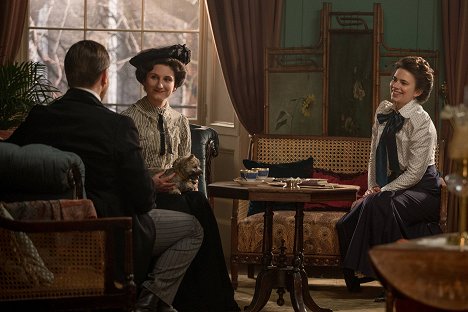 Matthew Macfadyen, Bessie Carter, Hayley Atwell - Howards End - Episode 2 - Z filmu