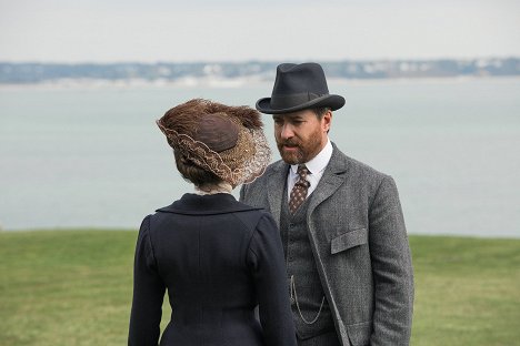 Hayley Atwell, Matthew Macfadyen - Talo jalavan varjossa - Kohtalon kolhuja - Kuvat elokuvasta