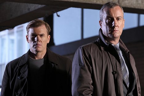 Richard Dillane, Stephen Tompkinson - DCI Banks - Dry Bones That Dream: Part 1 - Promoción