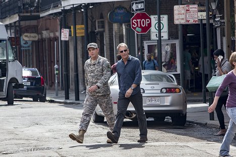 Nicholas Lea, Scott Bakula - NCIS: New Orleans - Collateral Damage - Van film
