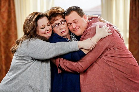 Melissa McCarthy, Rondi Reed, Billy Gardell - Mike a Molly - Fight to the Finish - Z filmu