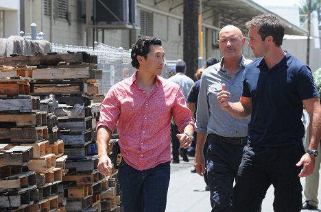 Daniel Dae Kim, Terry O'Quinn, Alex O'Loughlin - Havaj 5-0 - Úmrtí v rodině - Z filmu