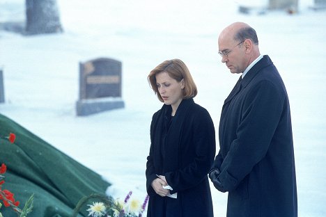 Gillian Anderson, Mitch Pileggi - The X-Files - Salaiset kansiot - Deadalive - Kuvat elokuvasta