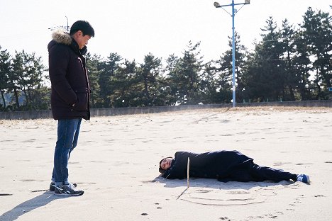 Jae-hong Ahn, Min-hee Kim - En la playa sola de noche - De la película