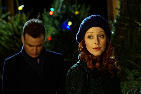 Lindy Booth - Sound of Christmas - Film