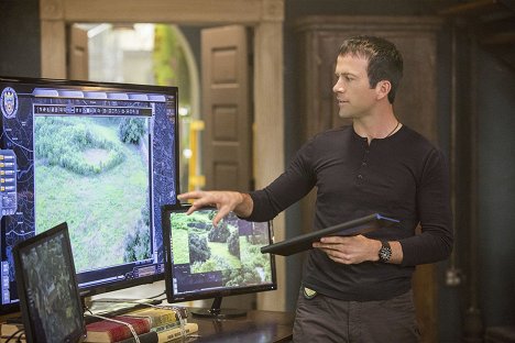 Lucas Black - NCIS: New Orleans - I Do - Photos