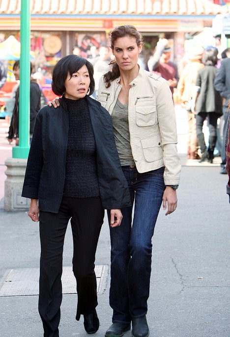 Elizabeth Sung, Daniela Ruah - NCIS: Los Angeles - Chinatown - Photos