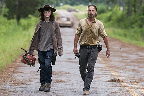 Chandler Riggs, Andrew Lincoln - The Walking Dead - How It's Gotta Be - Photos