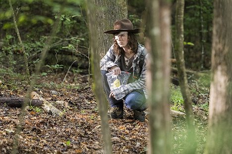 Chandler Riggs - The Walking Dead - The King, the Widow and Rick - Photos