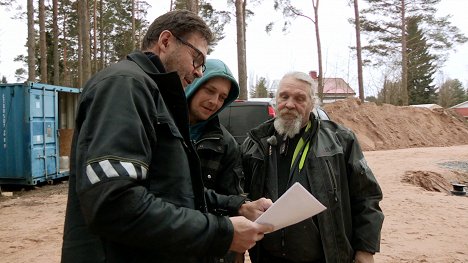 Juha-Pekka Ristmeri, Esa Dahl - Sadan vuoden talo - De la película