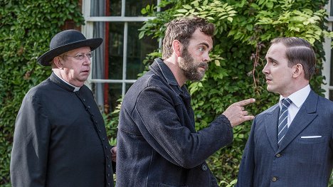 Mark Williams, Alex Price, David Reed - Father Brown - The Sins of Others - Photos