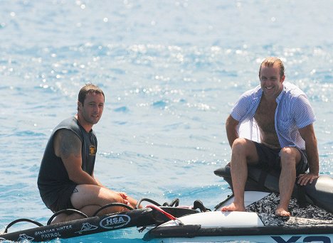 Alex O'Loughlin, Scott Caan - Havaj 5-0 - Na volném moři - Z filmu