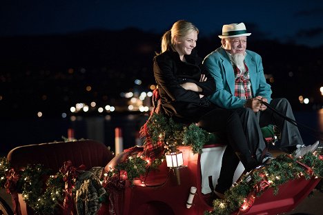Eloise Mumford, William Shatner - Ein Heiratsantrag zu Weihnachten - Filmfotos