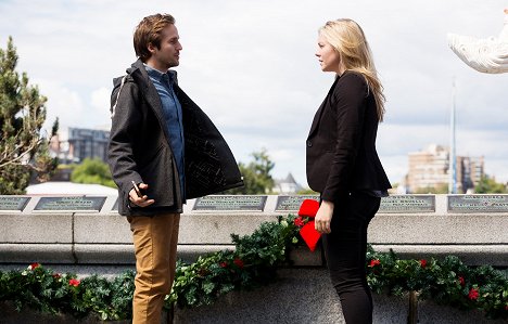 Michael Stahl-David, Eloise Mumford - Just in Time for Christmas - Photos
