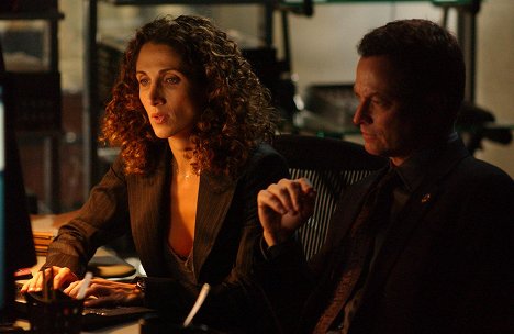 Melina Kanakaredes, Gary Sinise - Les Experts : Manhattan - Promenade nocturne - Film
