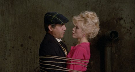 Adriano Celentano, Debra Feuer - Il Burbero - Film