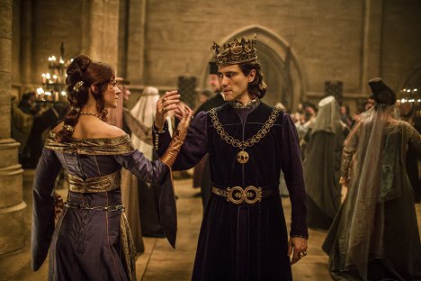 Olivia Ross, Ed Stoppard - Knightfall - The Black Wolf and the White Wolf - Photos