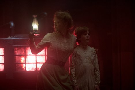 Sarah Snook, Finn Scicluna-O'Prey - Winchester: La casa que construyeron los espíritus - De la película