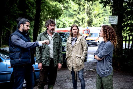 Atheer Adel, Stephan Szász, Felicitas Woll, Muriel Wimmer - Ein Taunuskrimi - Im Wald - Photos