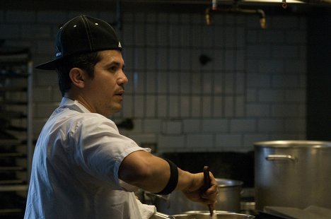 John Leguizamo - Šéfkuchař na grilu - Z filmu