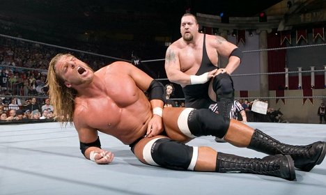 Paul Levesque, Paul Wight - WWE Royal Rumble - Photos