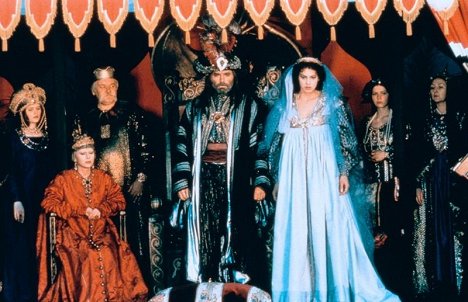 Franco Nero, Sophie von Kessel - The Dragon Ring - Photos