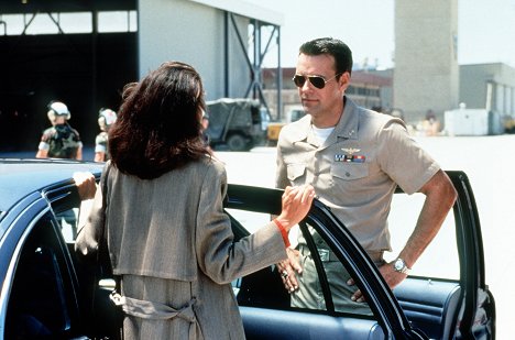 David James Elliott - JAG - Vojenský soud se Sandrou Gilbertovou - Z filmu