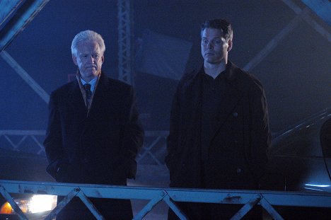 Bruce Davison, Michael Reilly Burke - JAG - Muž na mostě - Z filmu