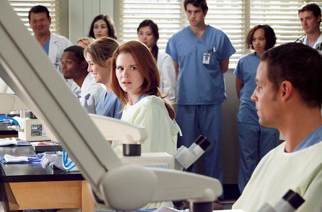 Ellen Pompeo, Sarah Drew - Grey's Anatomy - Die jungen Ärzte - Liebe, Erbe und Verlust - Filmfotos