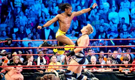 Kofi Sarkodie-Mensah, Jake Hager - WWE Royal Rumble - Van film