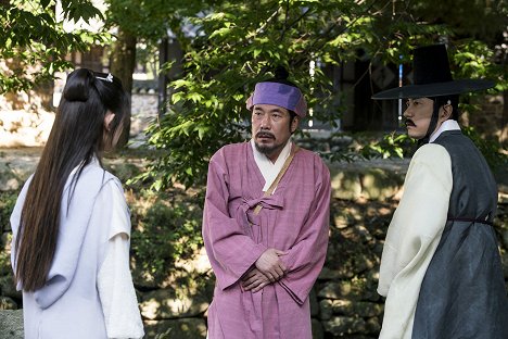 Dal-soo Oh, Myeong-min Kim - Joseonmyeongtamjeong : heumhyeolgwimaeui bimil - Z filmu