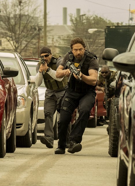 Maurice Compte, Gerard Butler, Mo McRae - Den of Thieves - Photos