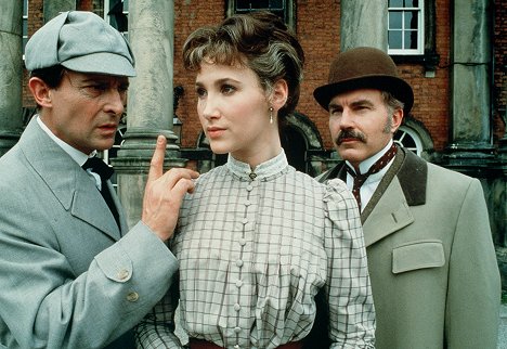 Jeremy Brett, Rosalyn Landor, David Burke - The Adventures of Sherlock Holmes - The Speckled Band - Photos
