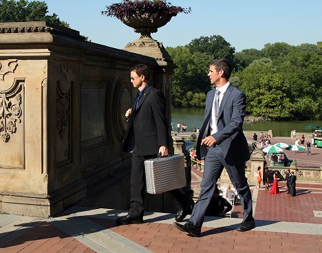 Gary Sinise, Eddie Cahill - CSI: NY - One Wedding and a Funeral - Photos