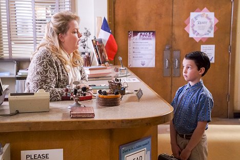 Sarah Baker, Iain Armitage - Young Sheldon - Raketen, Kommunisten und keine Freunde - Filmfotos