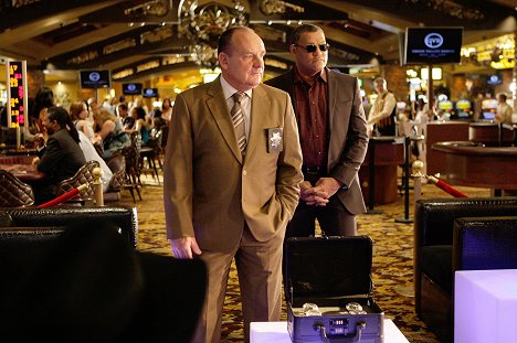 Paul Guilfoyle, Laurence Fishburne - CSI: Kryminalne zagadki Las Vegas - Va Bank - Z filmu