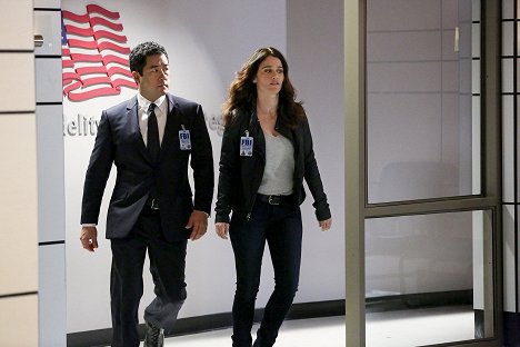 Tim Kang, Robin Tunney - The Mentalist - The Golden Hammer - Photos