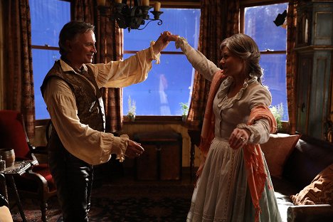 Robert Carlyle, Emilie de Ravin - Once Upon a Time - Beauty - Making of