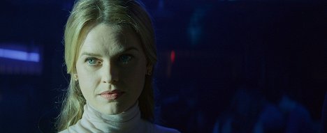 Alice Eve - Misconduct - Van film