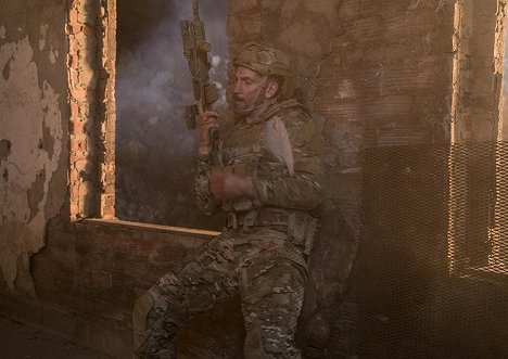 Jon Bernthal - Marvel - The Punisher - Kandahar - Photos