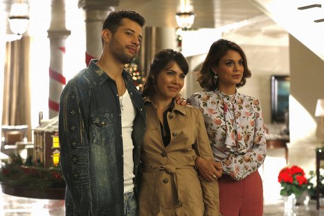 Rafael de la Fuente, Elena Tovar, Nathalie Kelley - Dynasty - Rotten Things - Photos