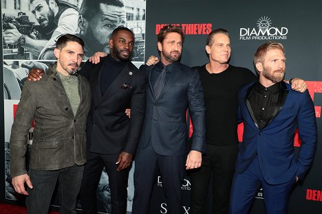 Los Angeles Premiere of DEN OF THIEVES at Regal Cinemas LA LIVE on Wednesday, January 17, 2018 - Maurice Compte, Gerard Butler, Mo McRae, Brian Van Holt, Kaiwi Lyman - Dokonalá lúpež - Z akcií