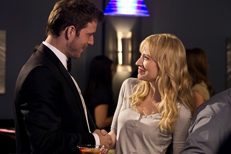 Wil Traval, Beth Riesgraf - Leverage - The Girls' Night Out Job - Van film