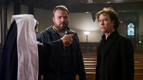 Drew Powell, Timothy Hutton - Leverage - The Boys' Night Out Job - Photos