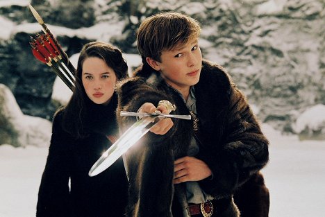 Anna Popplewell, William Moseley - The Chronicles of Narnia: The Lion, the Witch and the Wardrobe - Photos