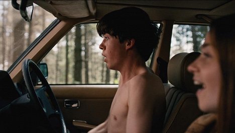 Alex Lawther - The End of the F***ing World - Episode 2 - Van film