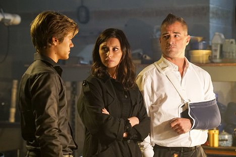 Lucas Till, Aly Michalka, George Eads - MacGyver - Compass - Film