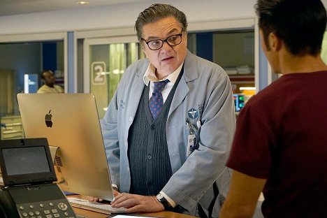 Oliver Platt - Chicago Med - Lemons and Lemonade - Filmfotók