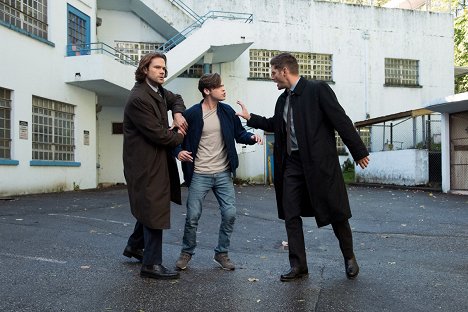 Jared Padalecki, Alexander Calvert, Jensen Ackles - Hrozba z temnoty - The Bad Place - Z filmu