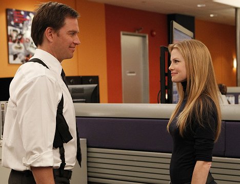 Michael Weatherly, Sarah Jane Morris - NCIS: Naval Criminal Investigative Service - Dead Reflection - Photos